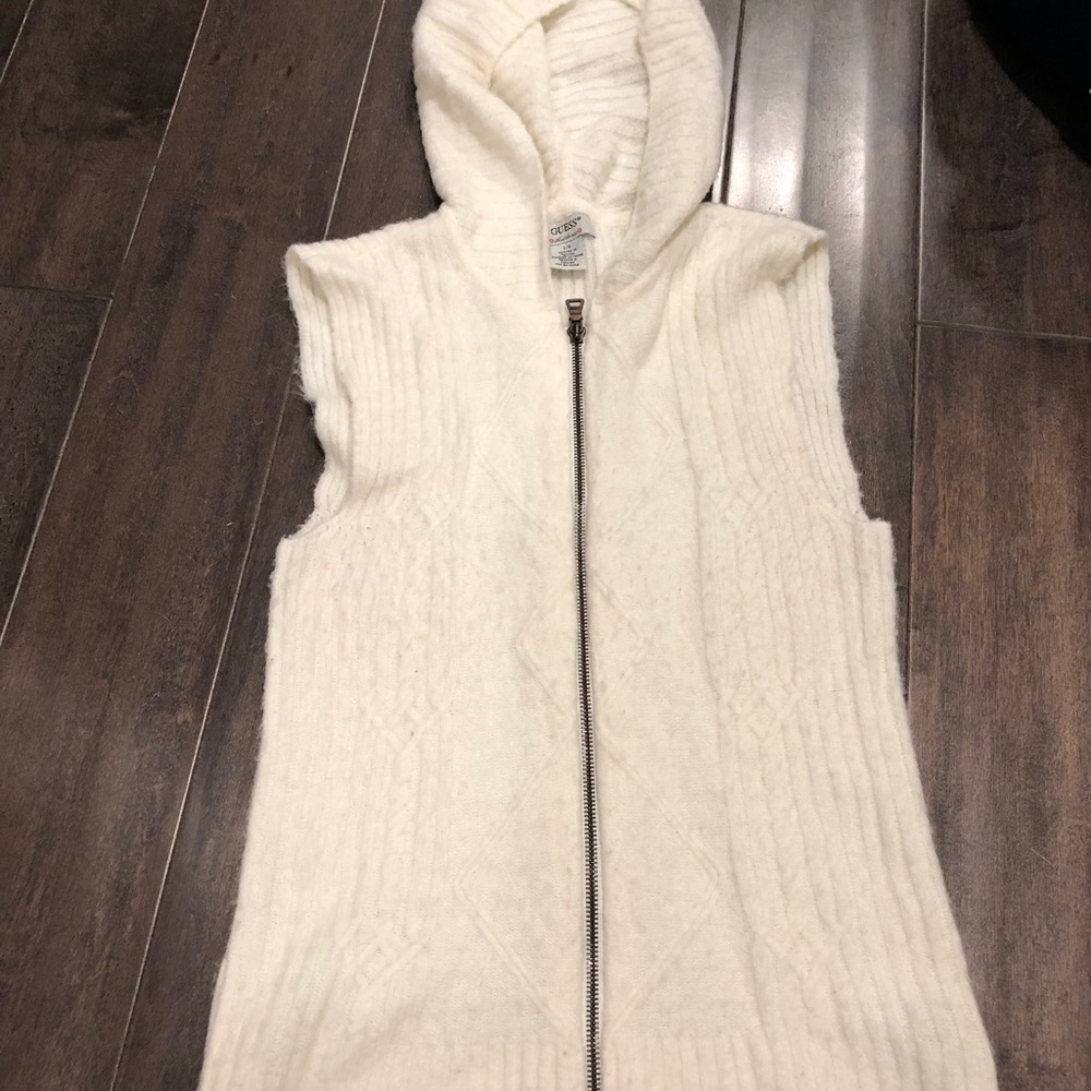 Guess sweater vest